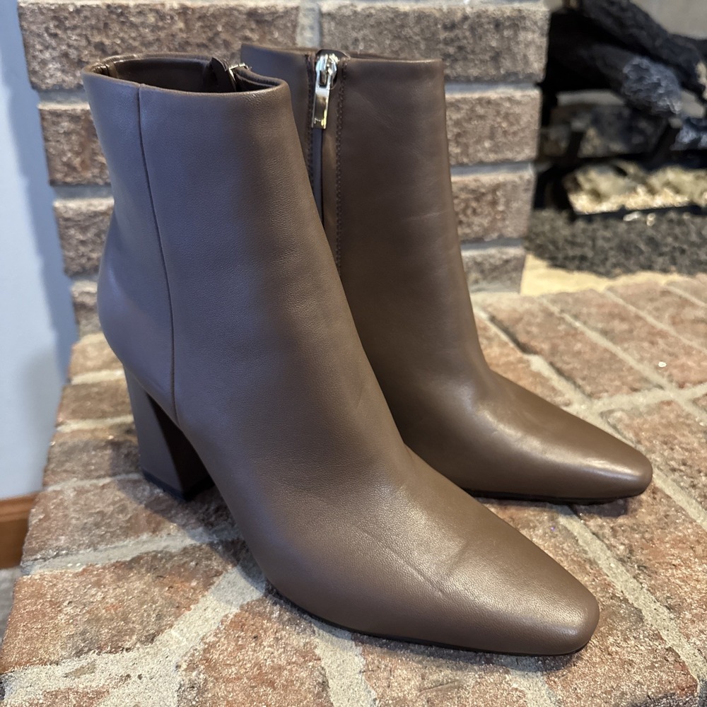 Marc Fisher Womens LTD Yanara Dark Brown Pointed Toe‎ Bootie Size 8M Flawed